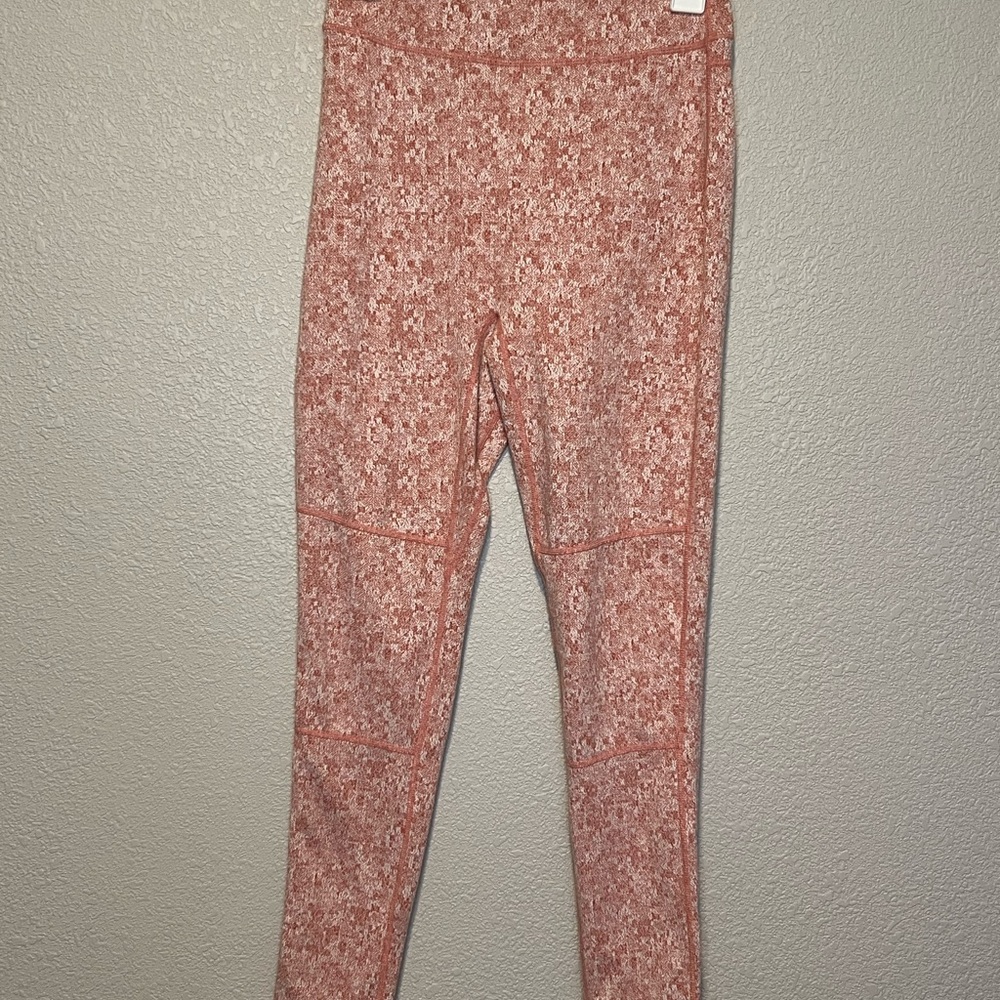 GYMSHARK Fleur Textured Leggings in Pink